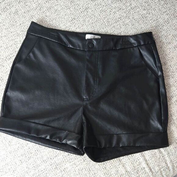 Just Be Black High Waist Faux Leather Shorts - Picture 1 of 8